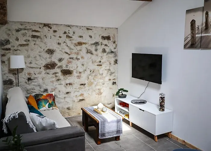 De La Loubrie Holiday home