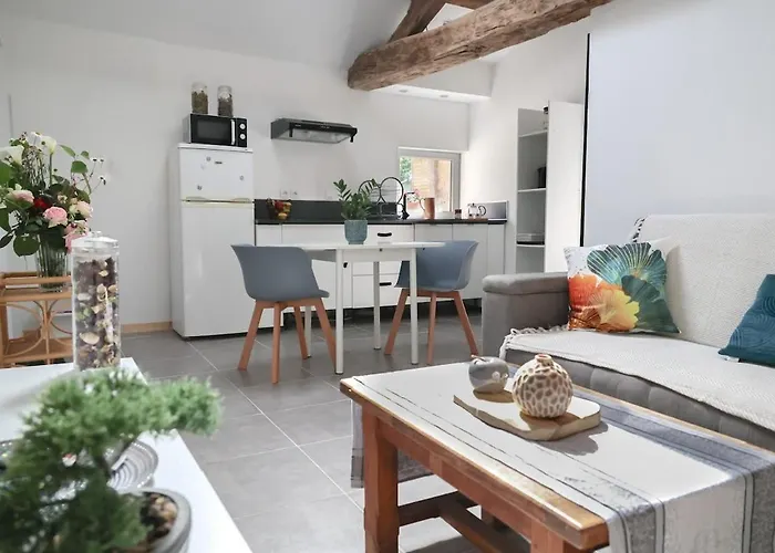 Gîte de la Loubrie Hébergement de vacances *